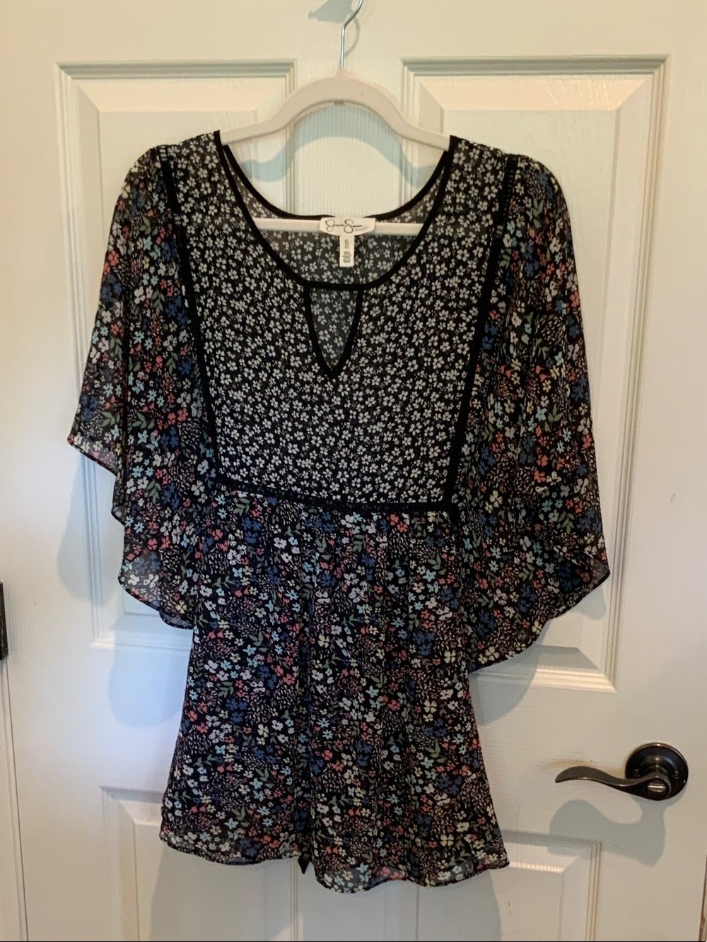 Jessica Simpson Black and White Floral Maternity Top